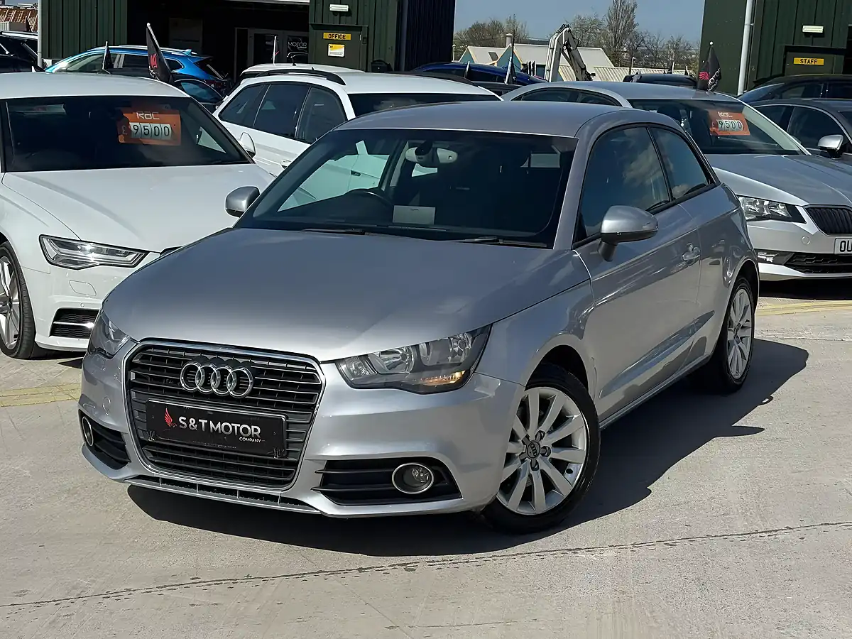 Used 2014 Audi A1 Sport Silver - Interior and Exterior details 4
