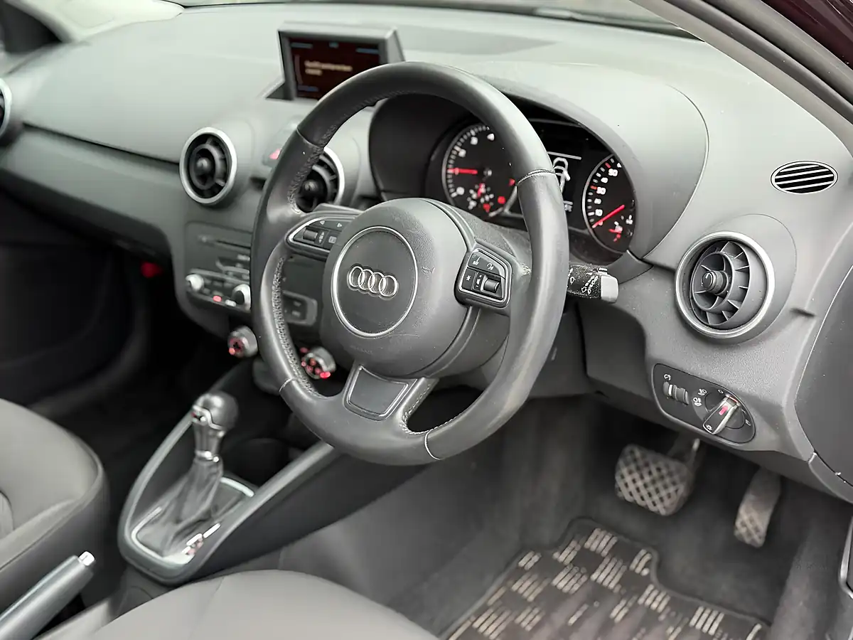 Used 2014 Audi A1 Sport Sportback Purple - Interior and Exterior details 13