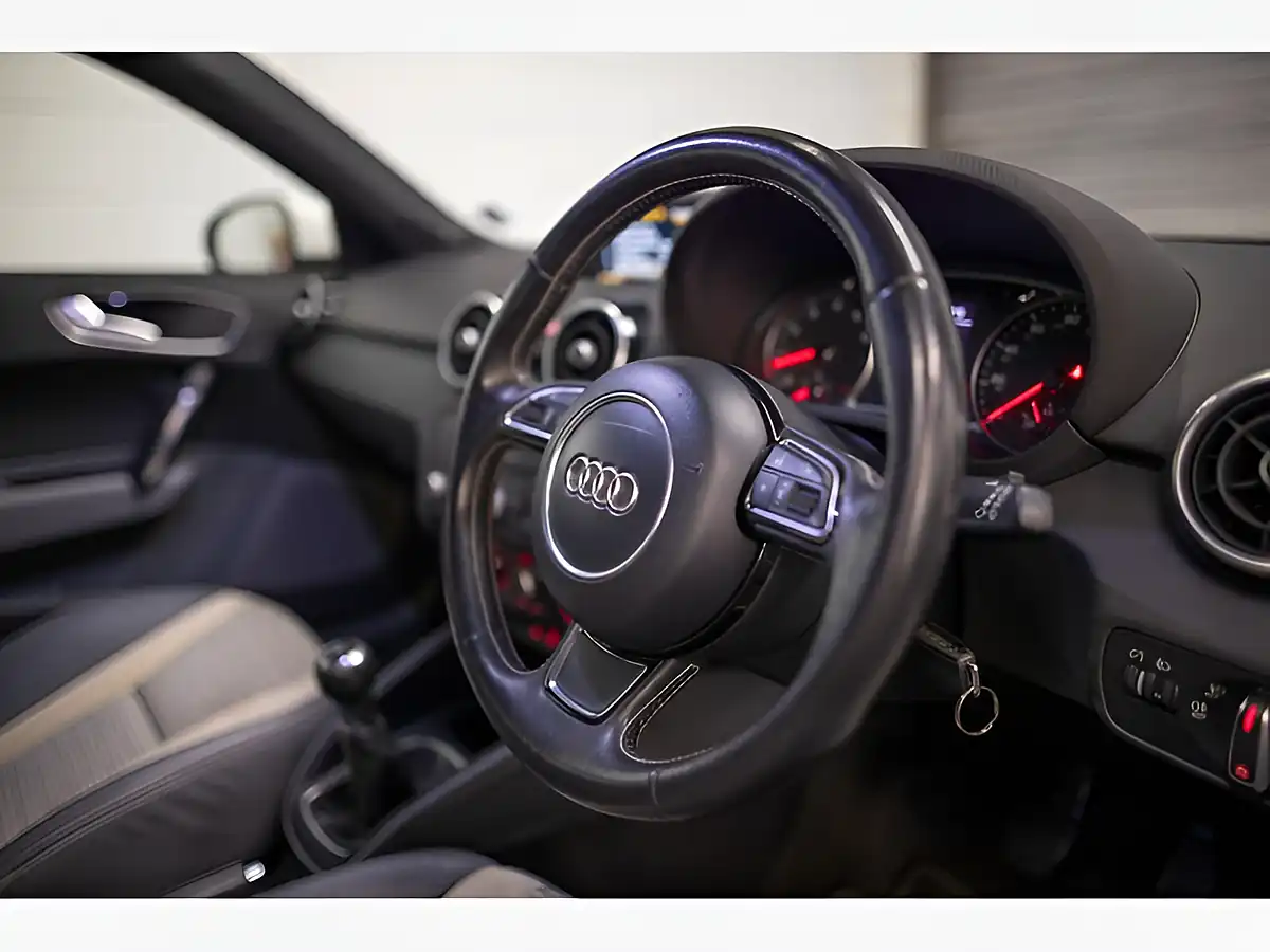 Used 2014 Audi A1 Sport White - Interior and Exterior details 14