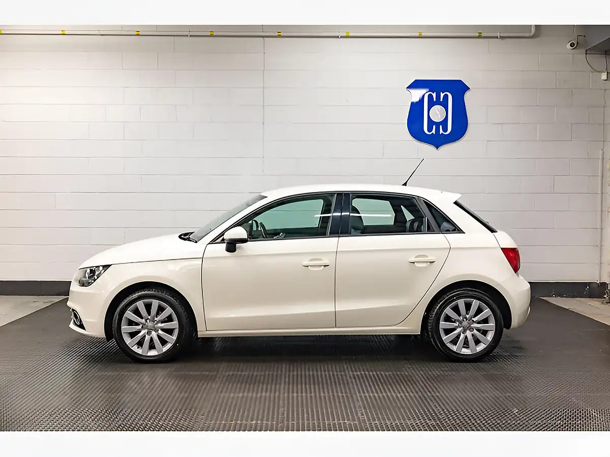 Used 2014 Audi A1 Sport White - Interior and Exterior details 4