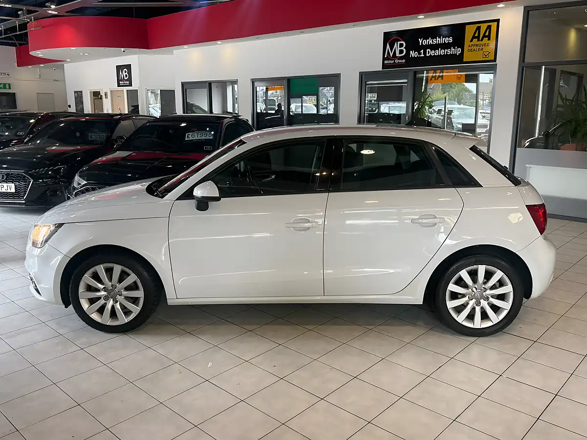 Used 2014 Audi A1 Sport White - Interior and Exterior details 6
