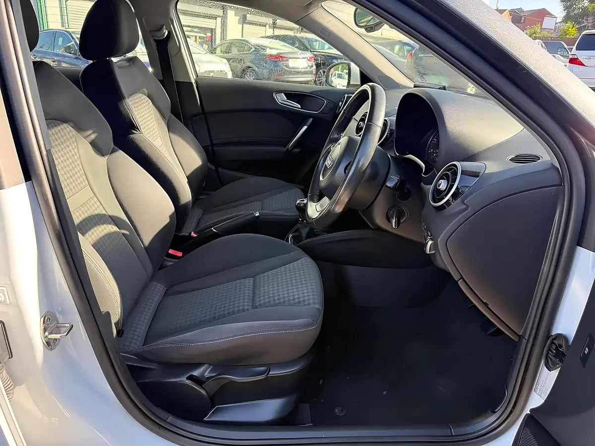 Used 2014 Audi A1 Sport White - Interior and Exterior details 12