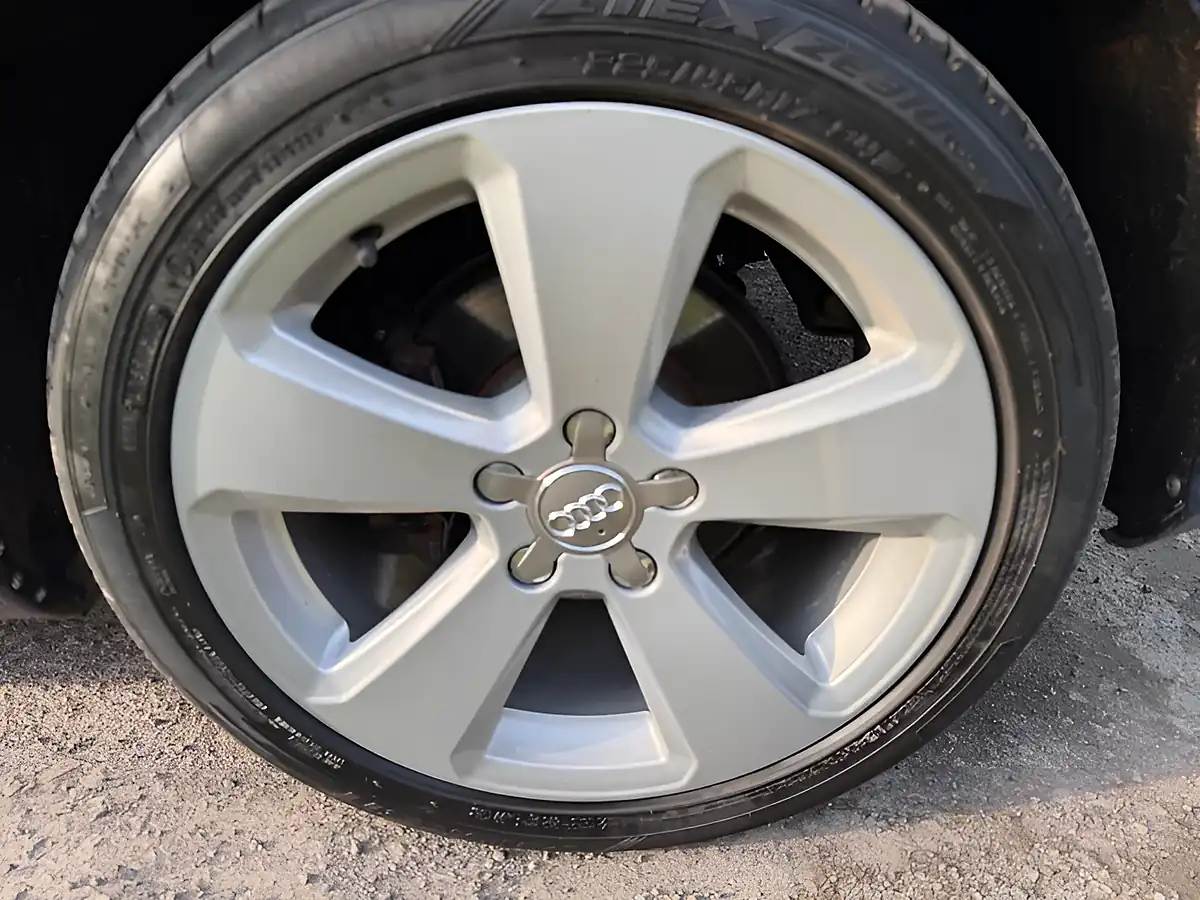 Used 2014 Audi A3 Cabriolet Sport Blue - Interior and Exterior details 11