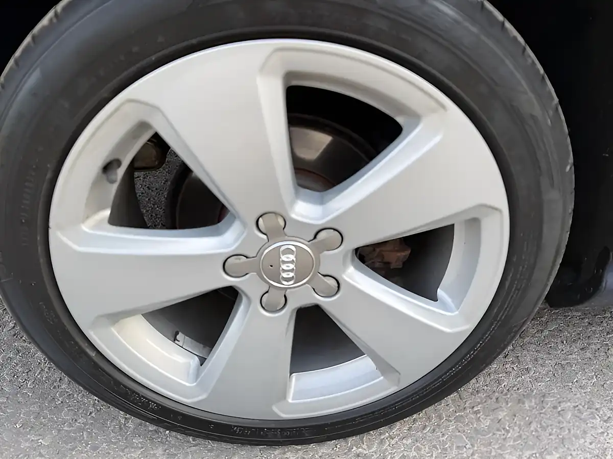 Used 2014 Audi A3 Cabriolet Sport Blue - Interior and Exterior details 12
