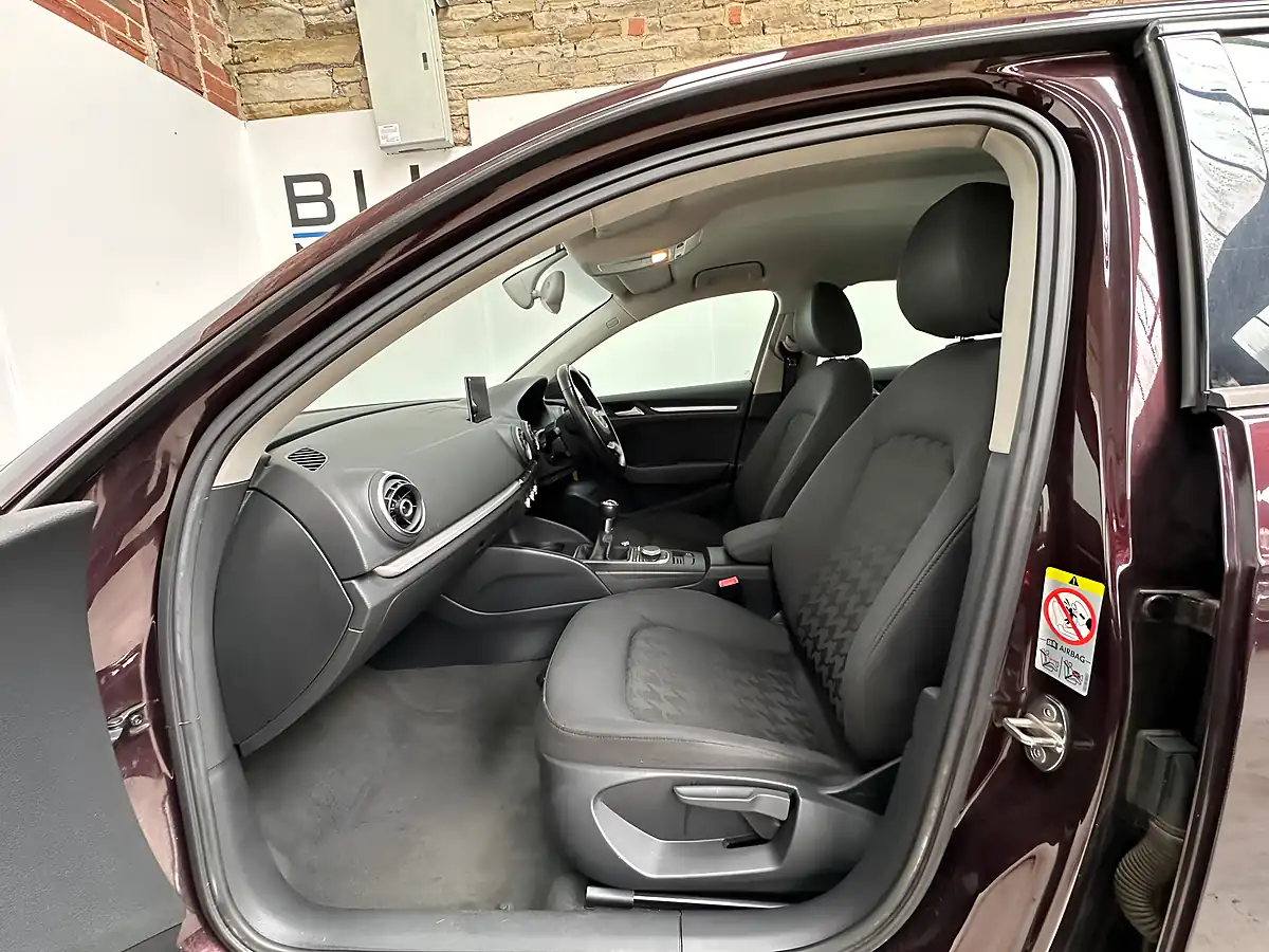Used 2014 Audi A3 Se Shiraz Red - Interior and Exterior details 9