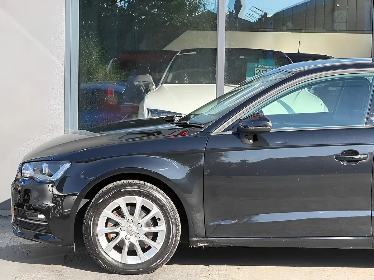 Used 2014 Audi A3 Se Sportback S Tronic Black - Interior and Exterior details 11