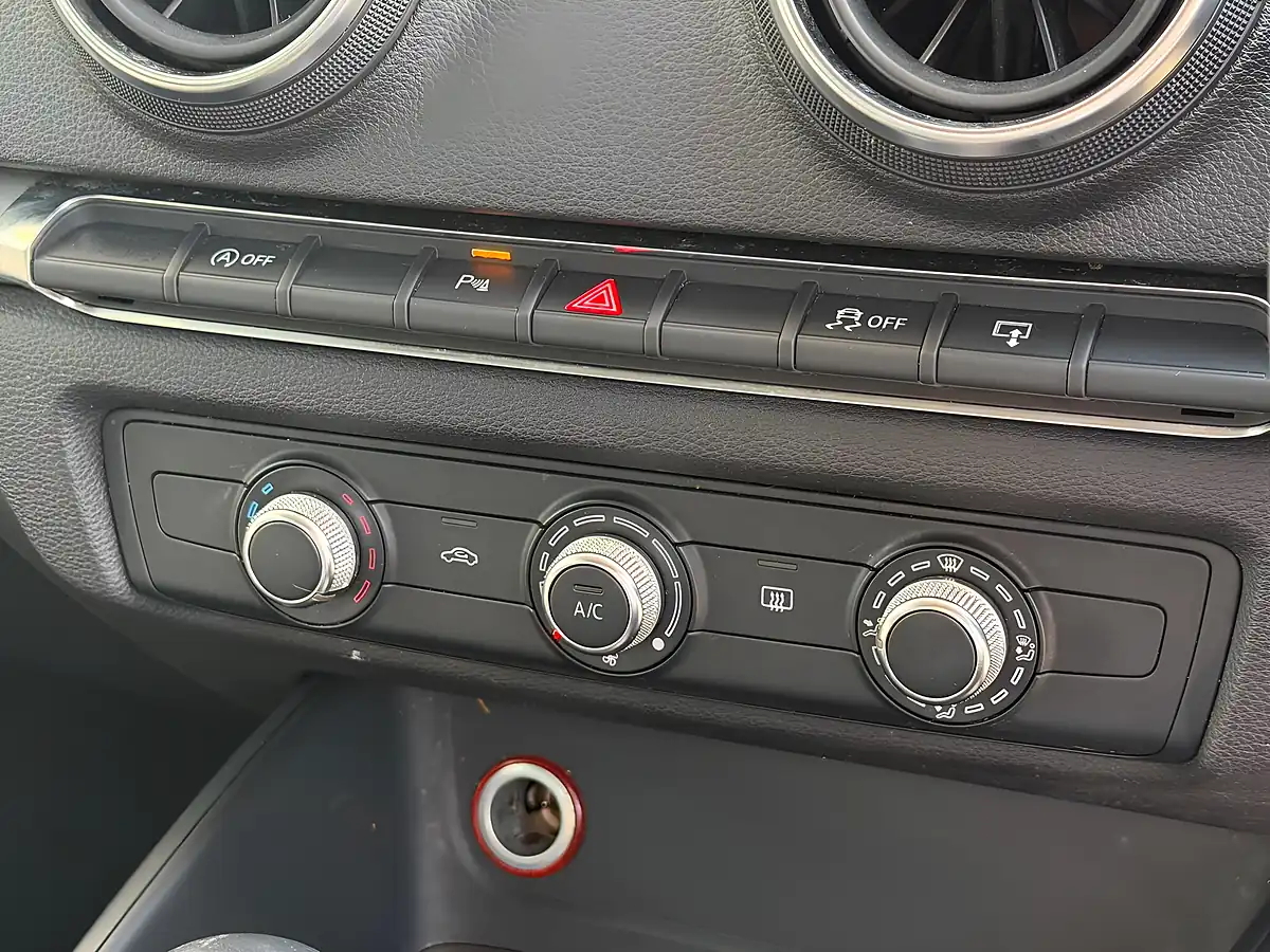 Used 2014 Audi A3 Se Sportback S Tronic Black - Interior and Exterior details 14