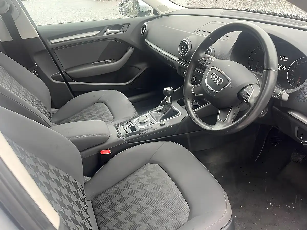 Used 2014 Audi A3 Se Sportback Silver - Interior and Exterior details 10