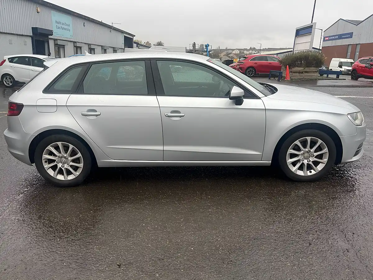 Used 2014 Audi A3 Se Sportback Silver - Interior and Exterior details 4