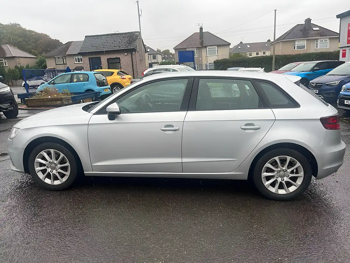 Used 2014 Audi A3 Se Sportback Silver - Interior and Exterior details 6