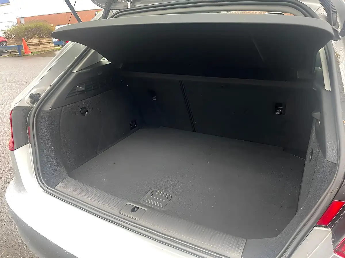 Used 2014 Audi A3 Se Sportback Silver - Interior and Exterior details 9
