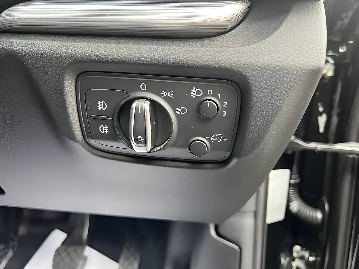 Used 2014 Audi A3 Sport Black - Interior and Exterior details 14