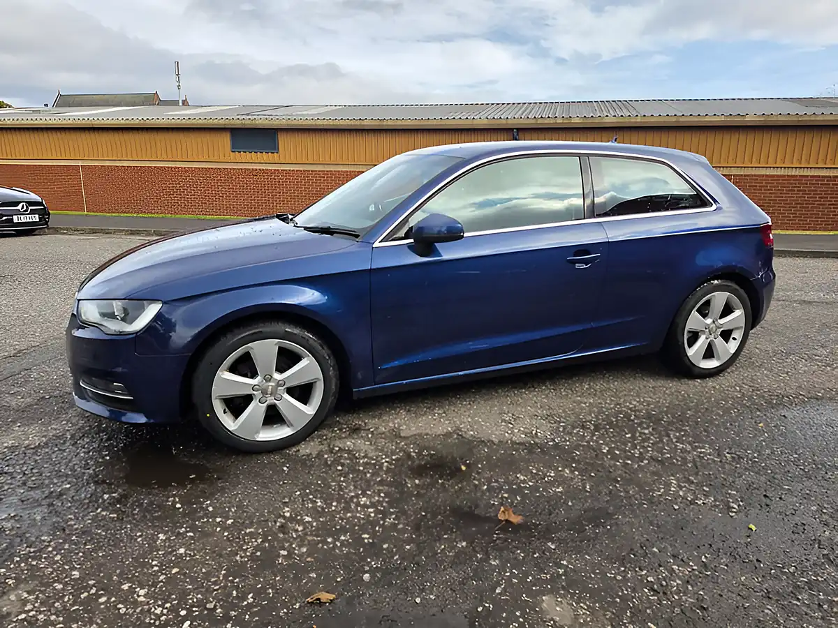 Used 2014 Audi A3 Sport Blue - Interior and Exterior details 13