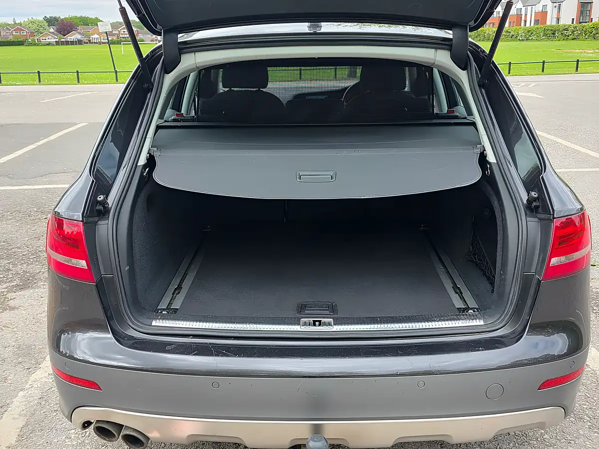 Used 2014 Audi A4 Allroad Grey - Interior and Exterior details 17