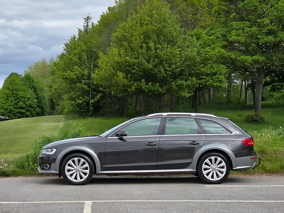 Used 2014 Audi A4 Allroad Grey - Interior and Exterior details 4