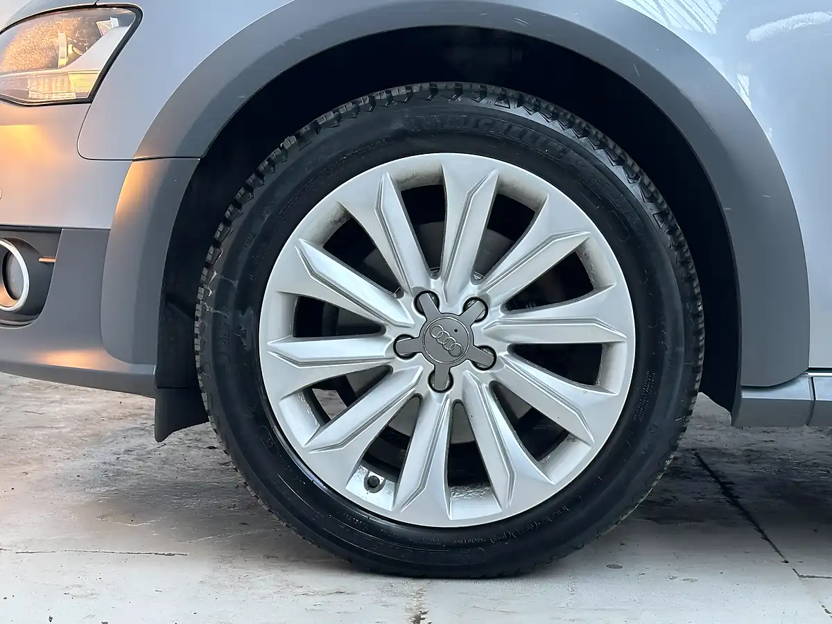 Used 2014 Audi A4 Allroad S Tronic Tornado Grey - Interior and Exterior details 19