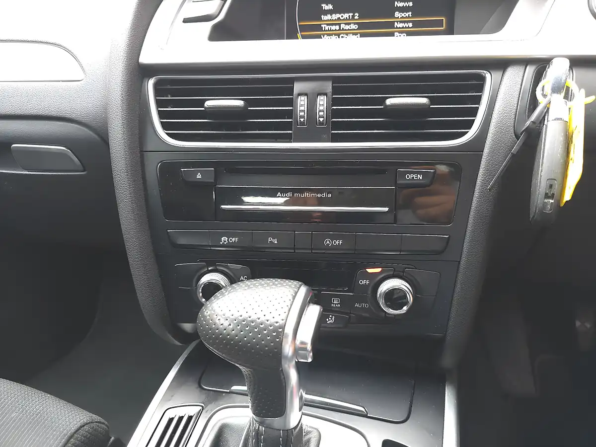 Used 2014 Audi A4 Avant S Line Blue - Interior and Exterior details 13