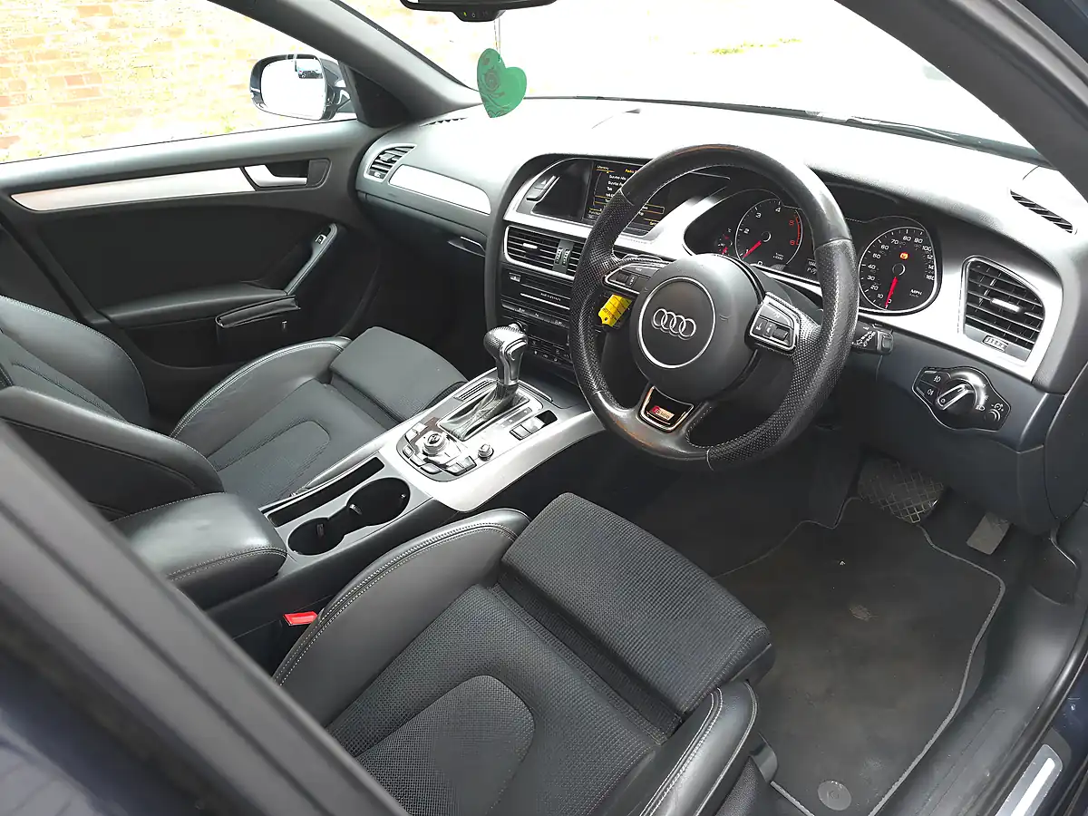Used 2014 Audi A4 Avant S Line Blue - Interior and Exterior details 14