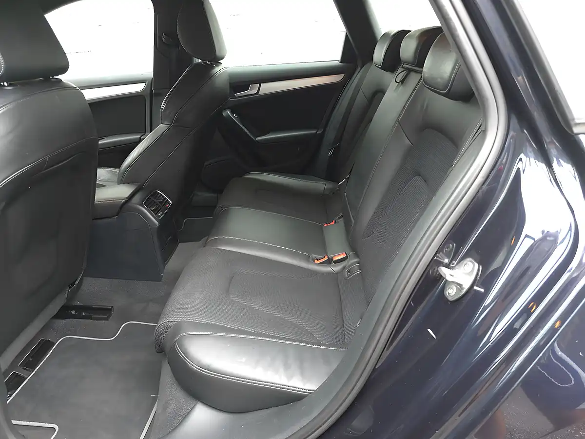 Used 2014 Audi A4 Avant S Line Blue - Interior and Exterior details 17