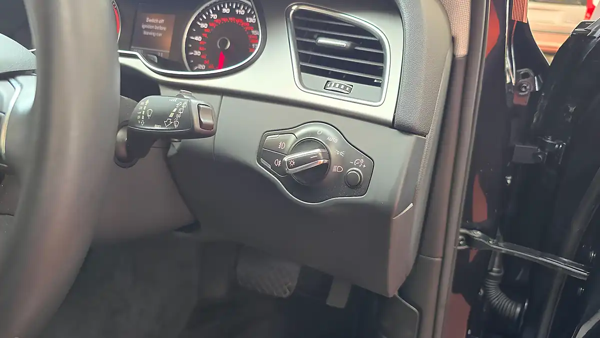 Used 2014 Audi A4 Avant Se Blue - Interior and Exterior details 11