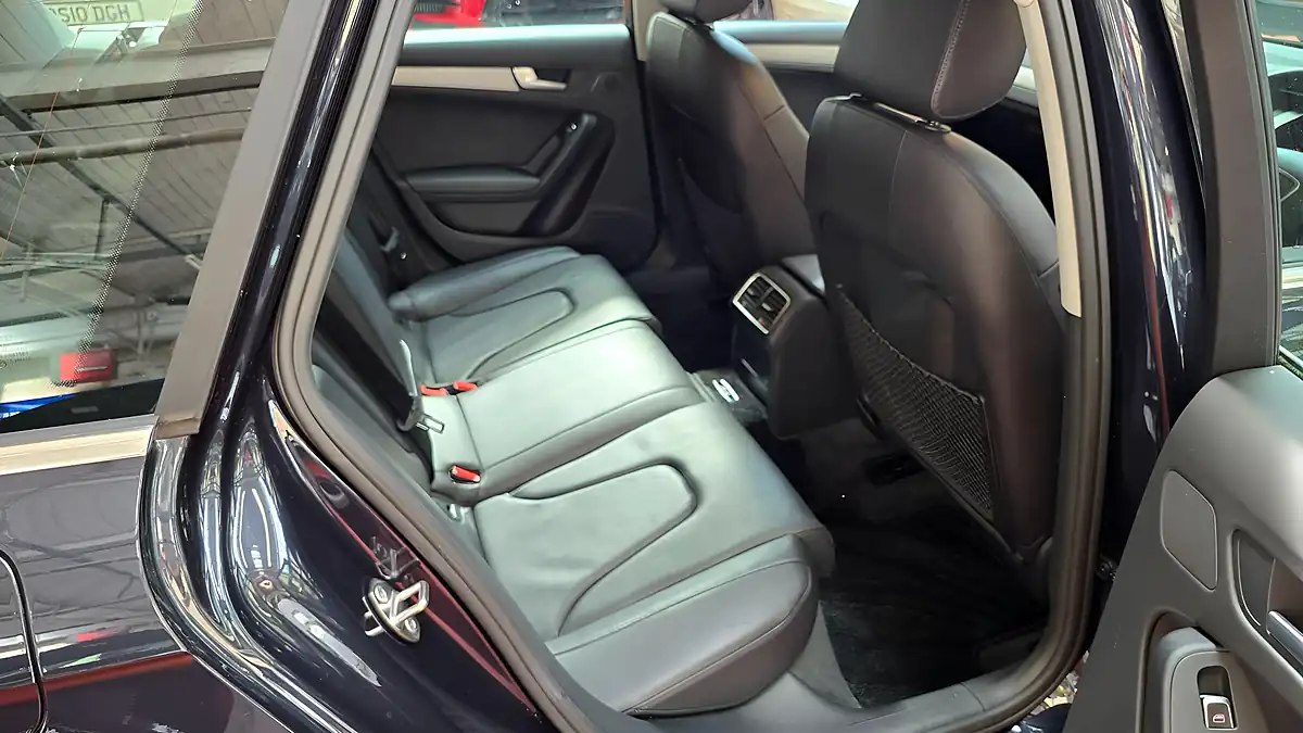 Used 2014 Audi A4 Avant Se Blue - Interior and Exterior details 6