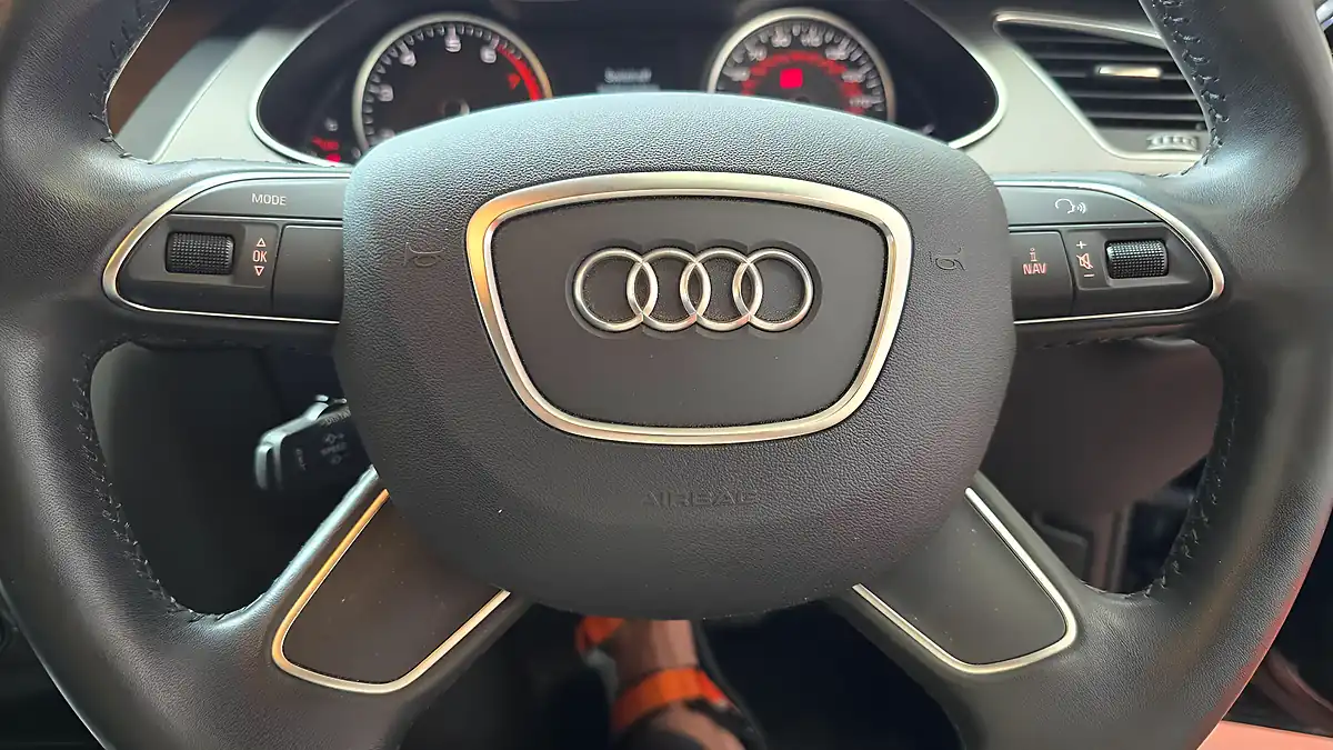 Used 2014 Audi A4 Avant Se Blue - Interior and Exterior details 9