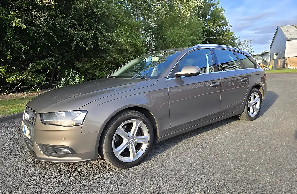 Used 2014 Audi A4 Avant Se Technik Grey - Interior and Exterior details 10