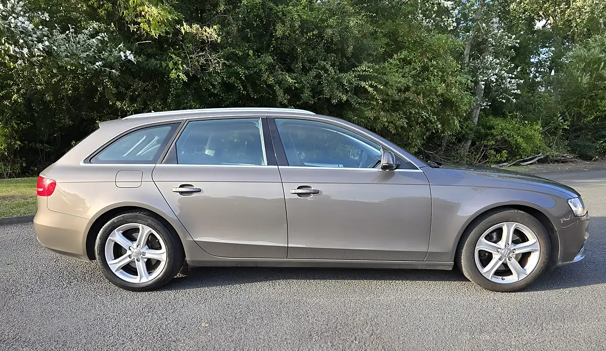 Used 2014 Audi A4 Avant Se Technik Grey - Interior and Exterior details 4