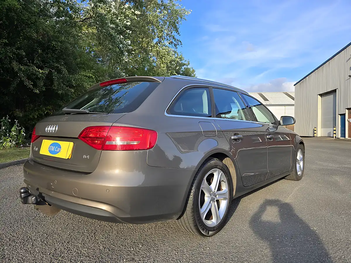 Used 2014 Audi A4 Avant Se Technik Grey - Interior and Exterior details 8