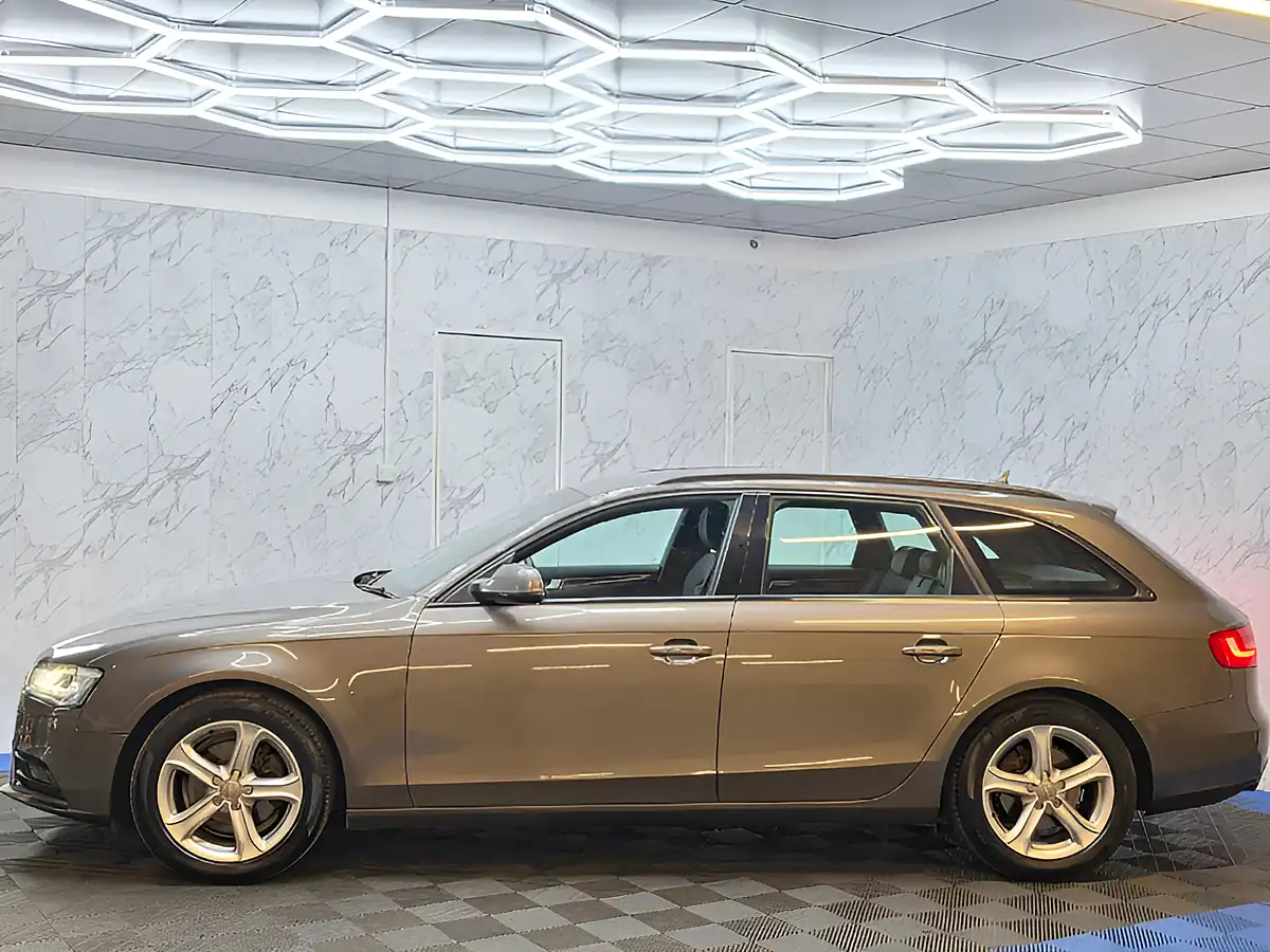 Used 2014 Audi A4 Avant Se Technik Grey - Interior and Exterior details 7
