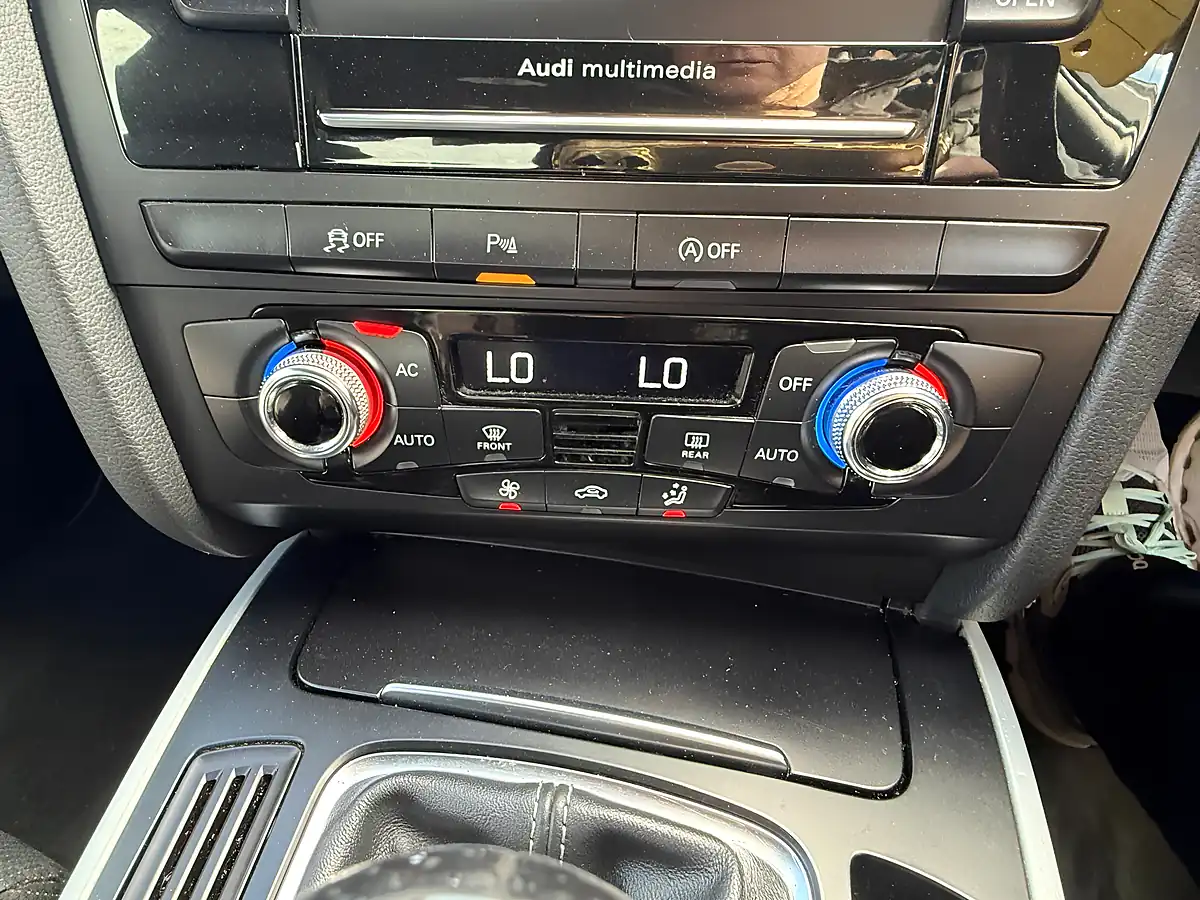 Used 2014 Audi A4 S-Line Silver - Interior and Exterior details 12