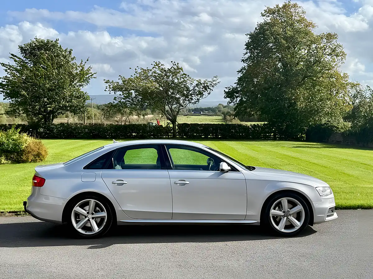 Used 2014 Audi A4 S-Line Silver - Interior and Exterior details 4