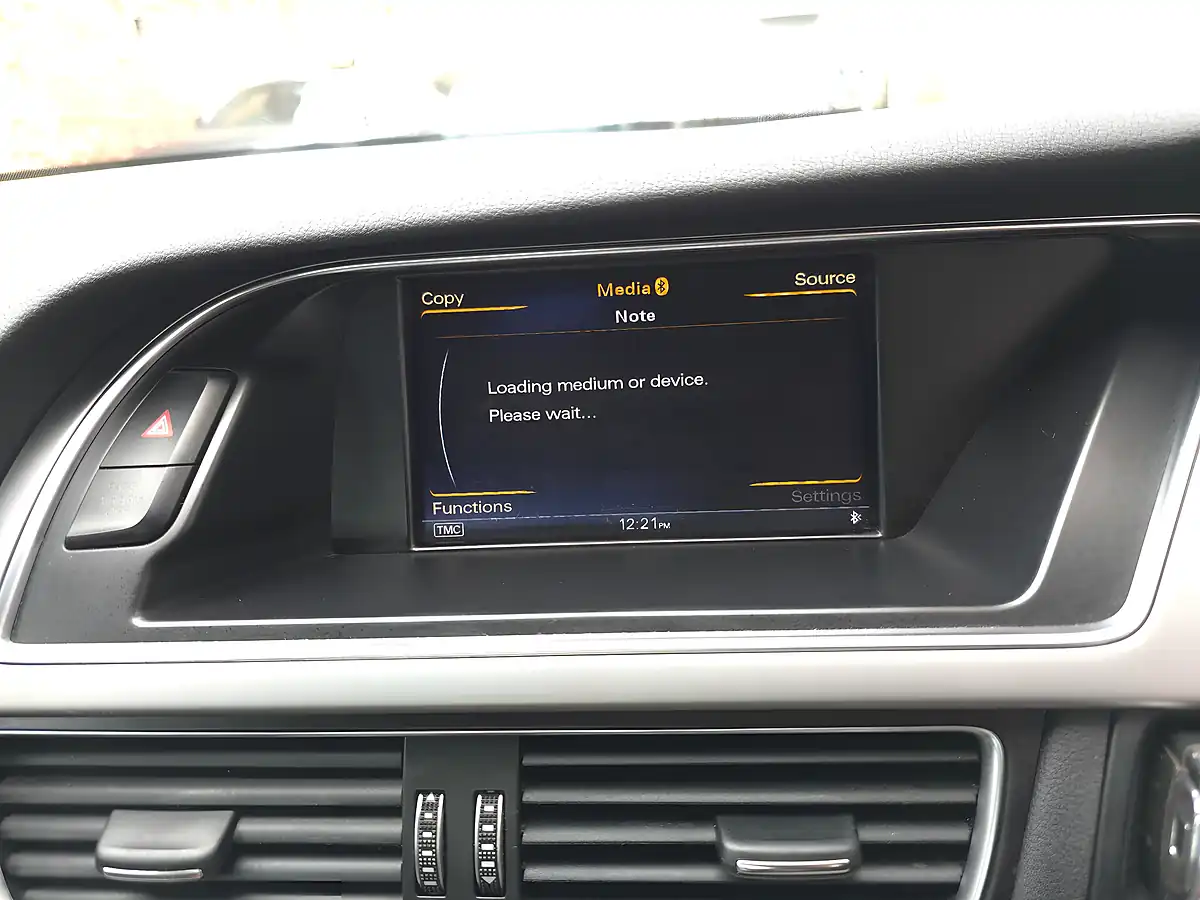 Used 2014 Audi A4 Se Technik White - Interior and Exterior details 18