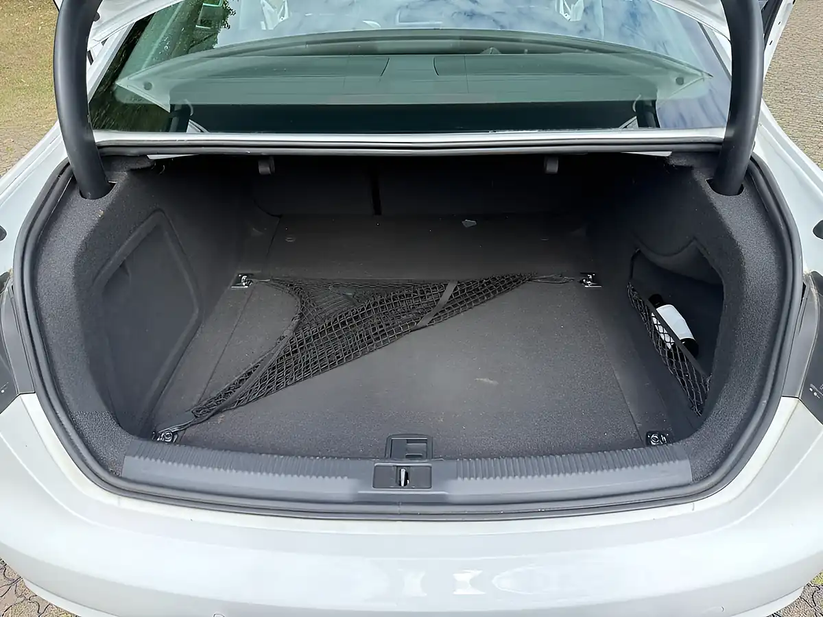 Used 2014 Audi A4 Se Technik White - Interior and Exterior details 10