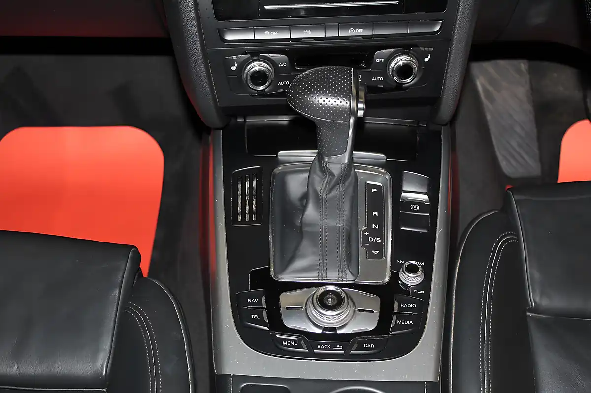Used 2014 Audi A5 S Line Silver - Interior and Exterior details 15
