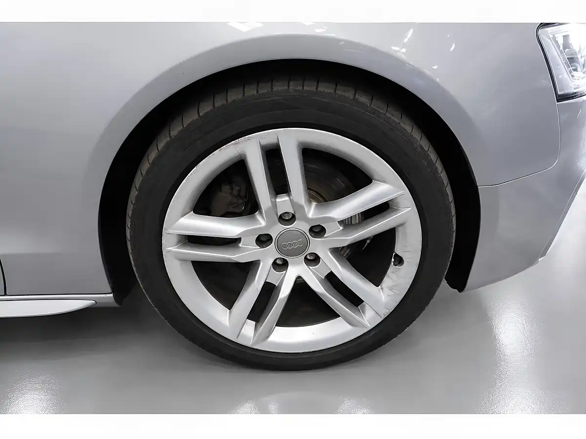Used 2014 Audi A5 S Line Silver - Interior and Exterior details 19