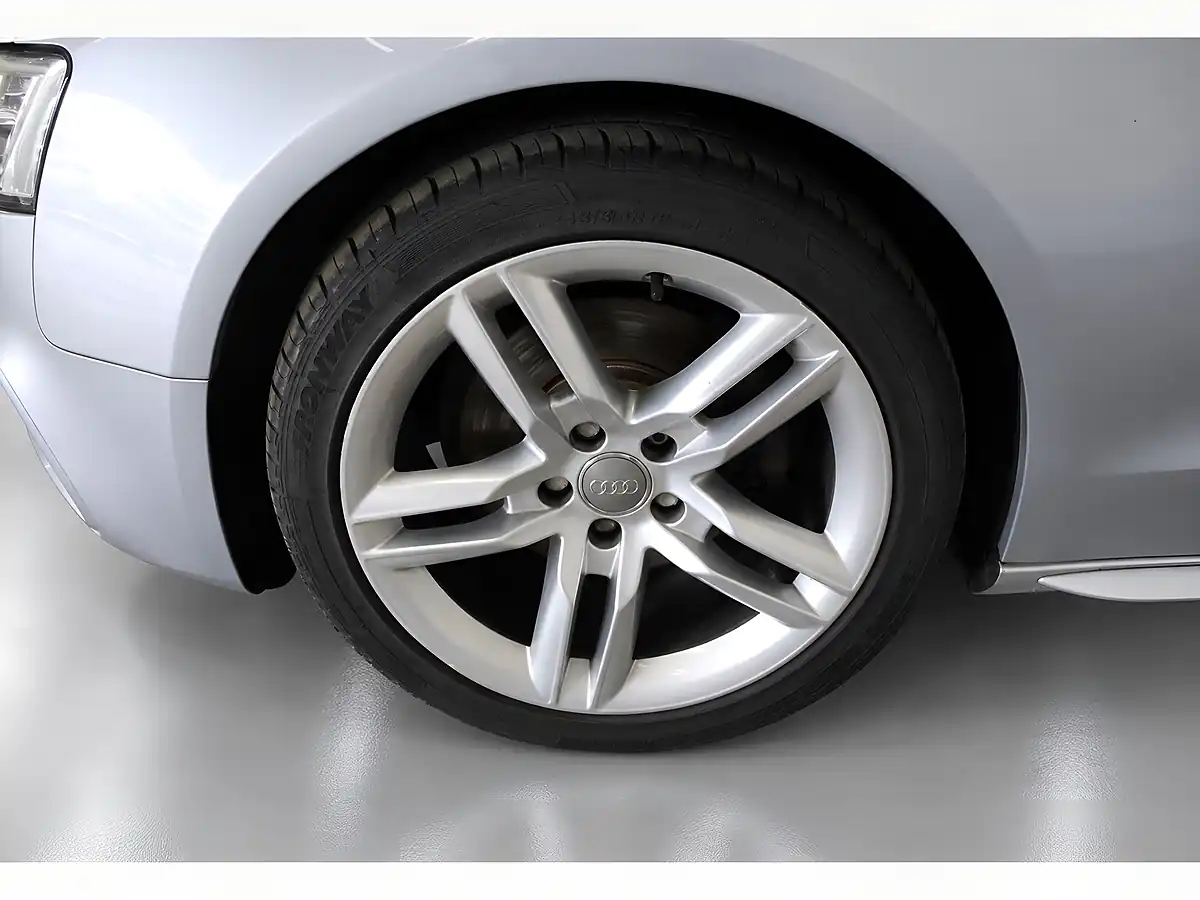 Used 2014 Audi A5 S Line Silver - Interior and Exterior details 20