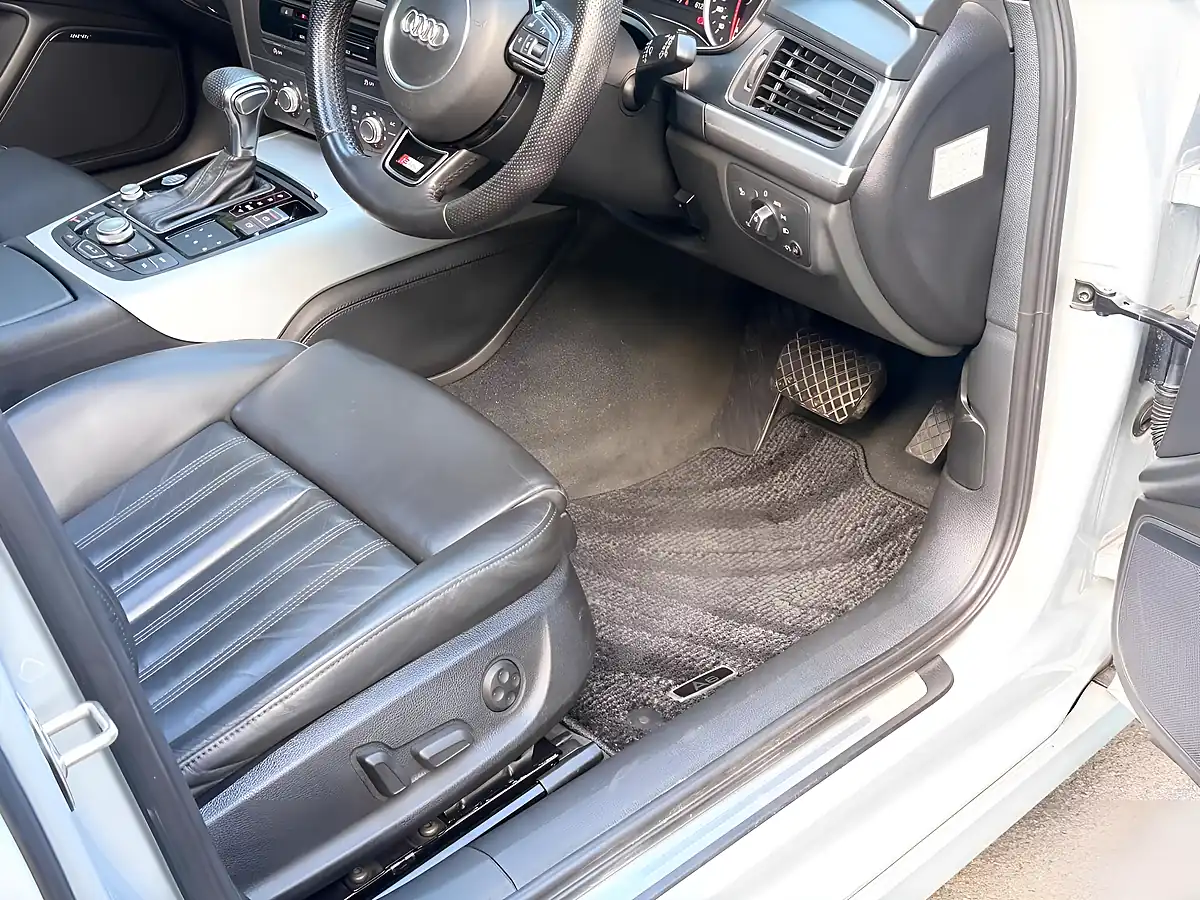 Used 2014 Audi A6 Avant Quattro Silver - Interior and Exterior details 15