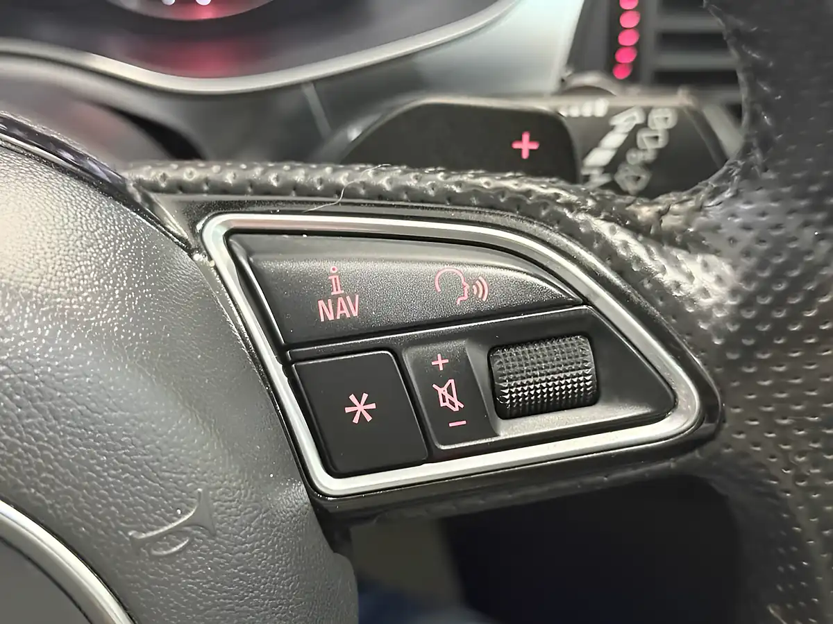Used 2014 Audi A6 Avant S Line Grey - Interior and Exterior details 16