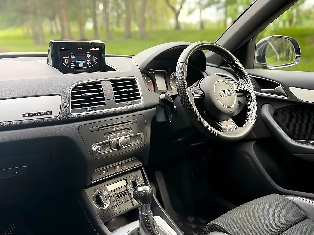 Used 2014 Audi Q3 S Line Black - Interior and Exterior details 3