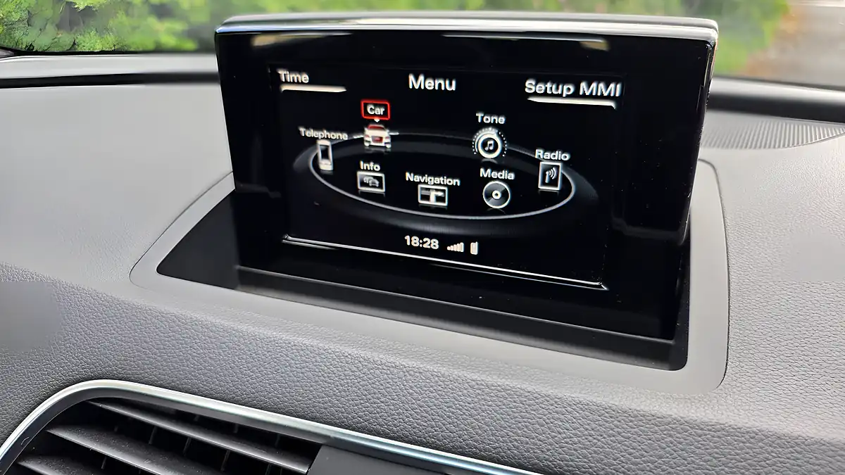 Used 2014 Audi Q3 S-Line Daytona Grey Metallic - Interior and Exterior details 17