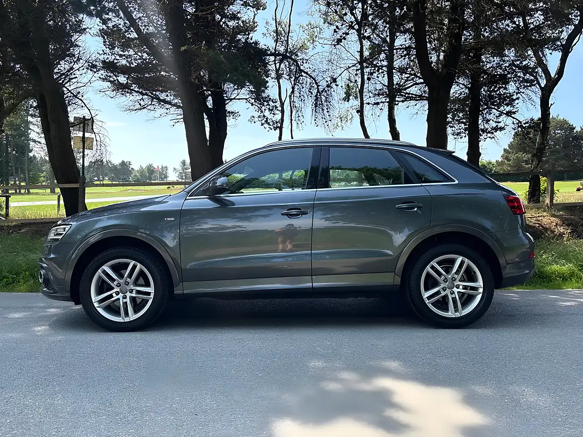 Used 2014 Audi Q3 S Line Grey - Interior and Exterior details 15
