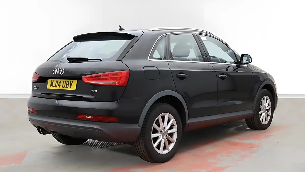 Used 2014 Audi Q3 Se Black - Interior and Exterior details 4