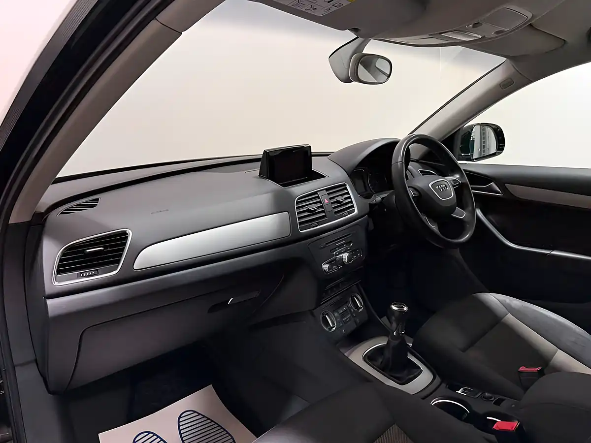 Used 2014 Audi Q3 Se Black - Interior and Exterior details 15