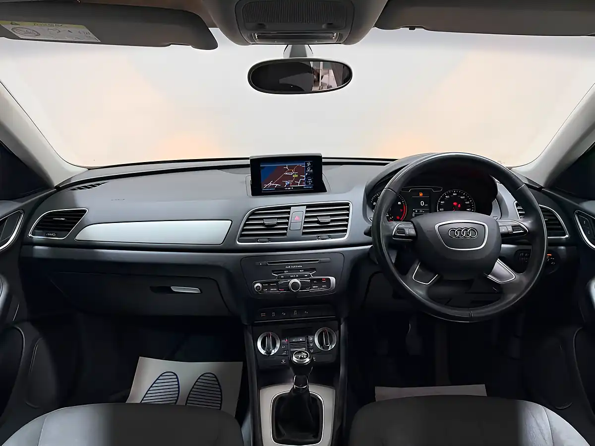 Used 2014 Audi Q3 Se Black - Interior and Exterior details 4