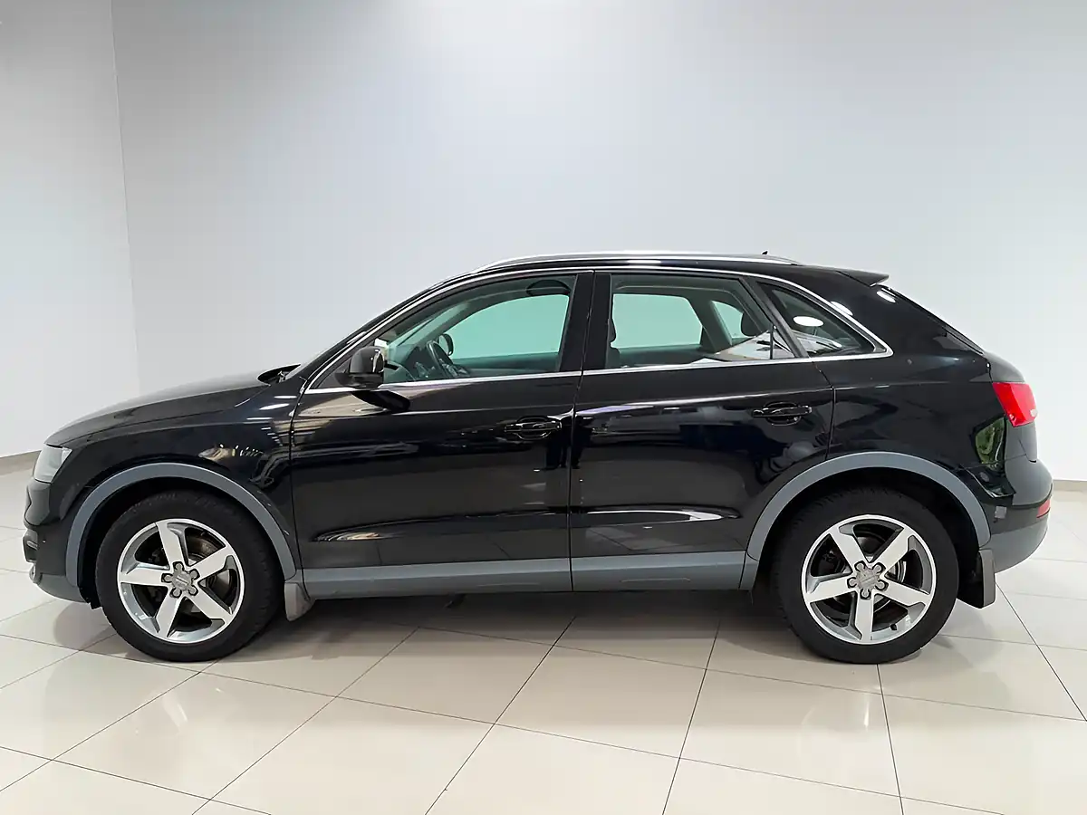 Used 2014 Audi Q3 Se Black - Interior and Exterior details 5