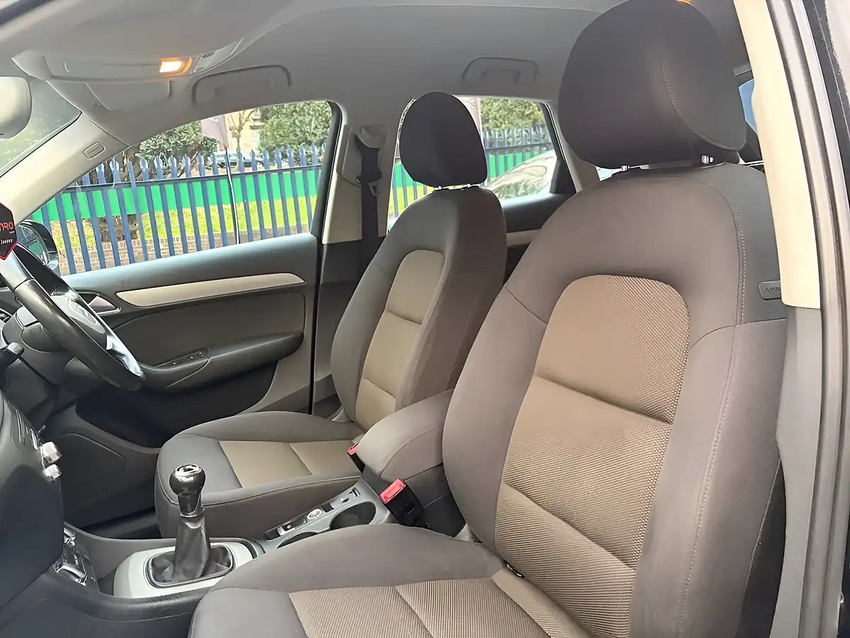 Used 2014 Audi Q3 Se Black - Interior and Exterior details 16