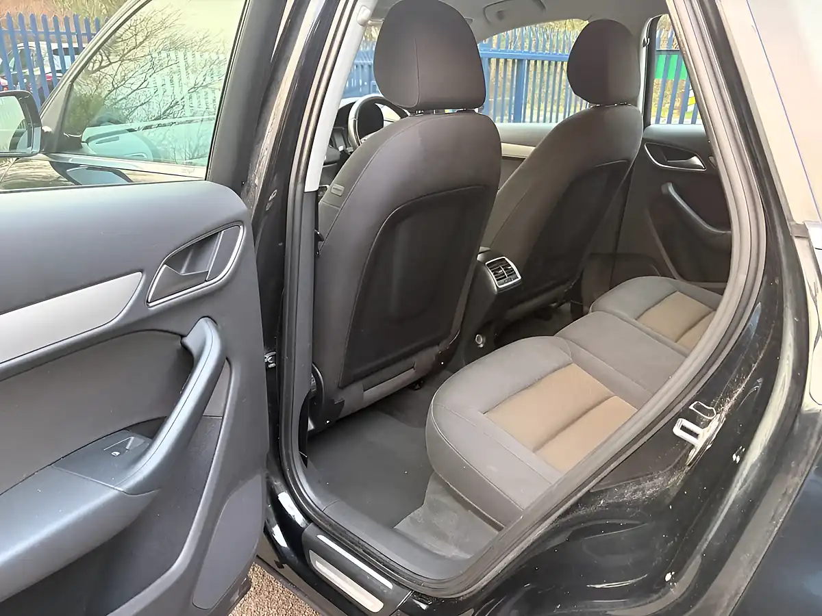 Used 2014 Audi Q3 Se Black - Interior and Exterior details 17