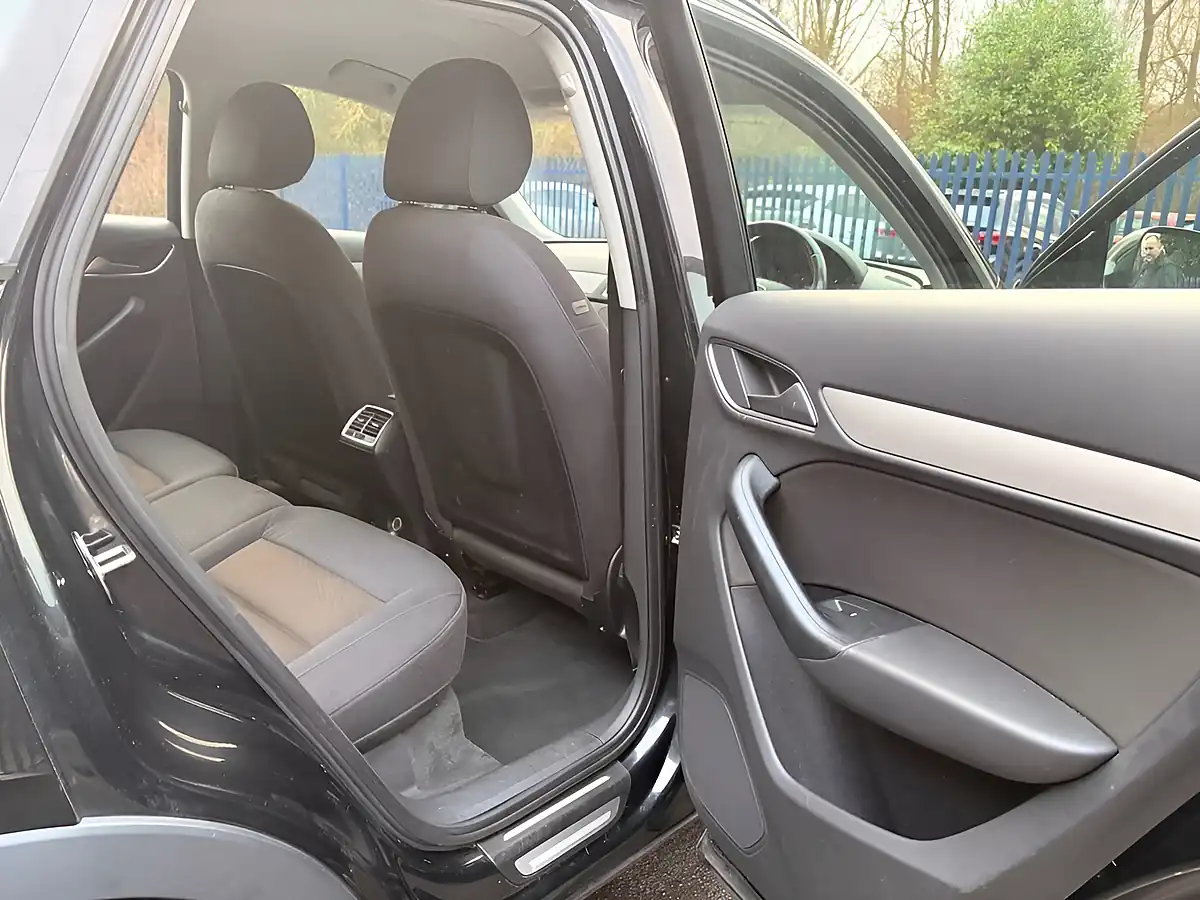 Used 2014 Audi Q3 Se Black - Interior and Exterior details 18