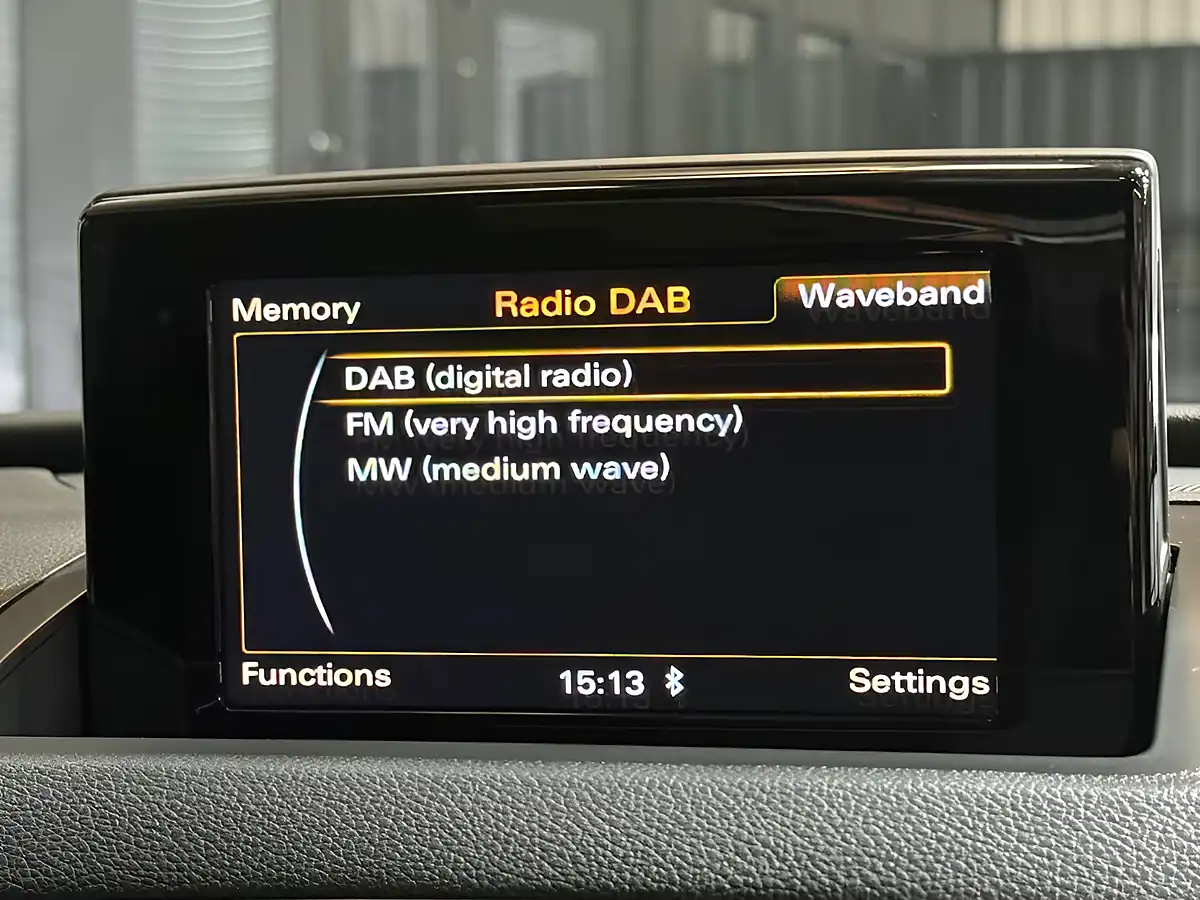 Used 2014 Audi Q3 Se Black - Interior and Exterior details 13
